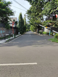 DISEWA RUMAH DI KAYU PUTIH, JAKARTA