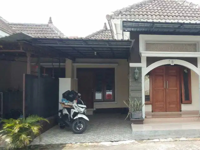 Rumah dalam perumahan di tamanan dekat kampus uad pusat