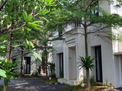 Luxurious homes compound in a quiet street of Kemang.