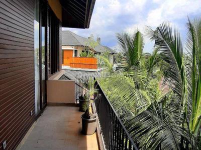 Tropical modern apartment penthouse unit in Cilandak area.. Only 10 minutes from Simatupang tolroad.