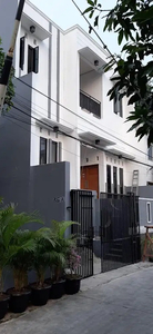 DiSewakan Rumah Minimalis Jakarta Selatan Kebayoran Lama