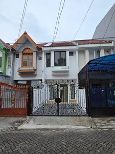 Dijual rumah 2 lantai siap huni di permata taman palem