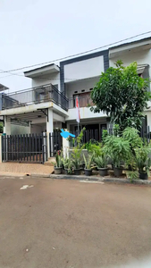 Dijual Rumah di Jakarta Utara, Kelapa Hijau 2 Lantai SHM
