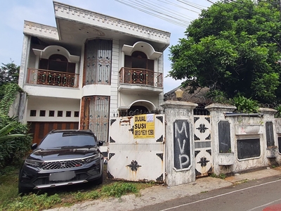 Dijual Rumah Strategis Lokasi Dekat Jl. Raya Mampang, Jakarta Sel