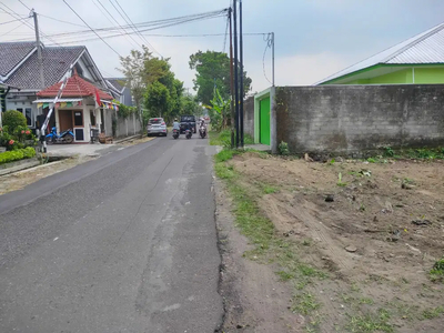 Pekarangan Tepi Jalan Raya Cocok Hunian/Usaha Di Kaliurang Km 10