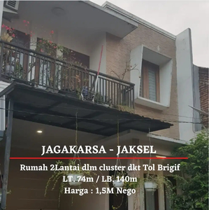 Rumah dlm cluster dekat Tol Brigif Dijual Cepat di Jagakarsa, Jaksel