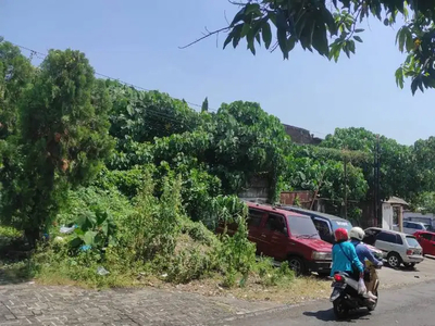 Tanah Pagar Bumi Keliling di Jl Raya Kumudasmoro Tengah Semarang Barat