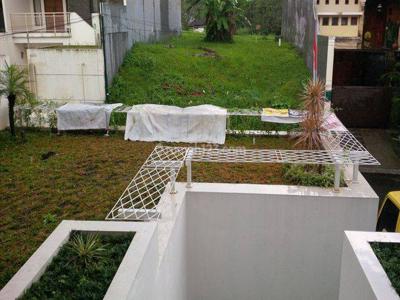 Disewakang Rumah Cantik Siap Pakai di Setra Duta