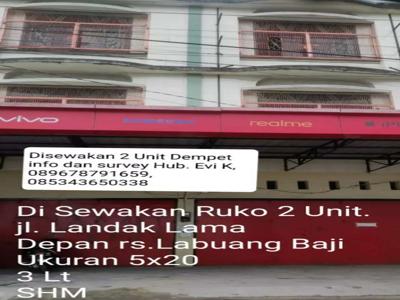 Di Sewakan Ruko Dempet 2 Unit, d Tengah Kota.