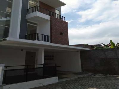 Rumah Kos Premium Bunga Cengkeh Suhat Malang