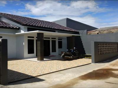 Rumah siap huni , H jaenan bedahan sawangan