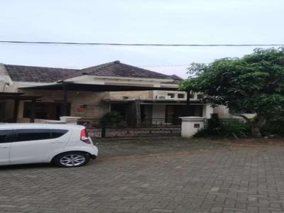 rumah villa puncak tidar d24