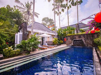 A ROMANTIC FREEHOLD COLONIAL HOME IN TUMBAK BAYUH