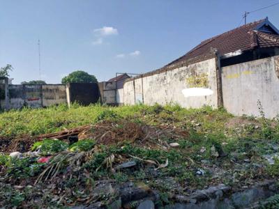 Dekat UGM, Tanah Jogja, Ring Road Utara