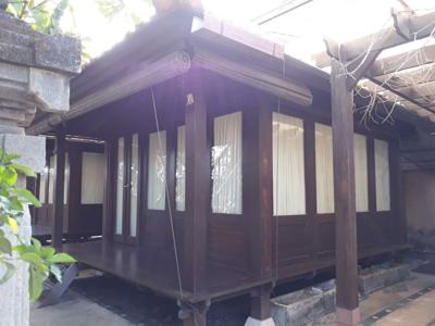 di jual rumah kayu di sanur