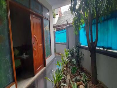 Dijual: Rumah cantik di lokasi bebas banjir di Selatan Jakarta
