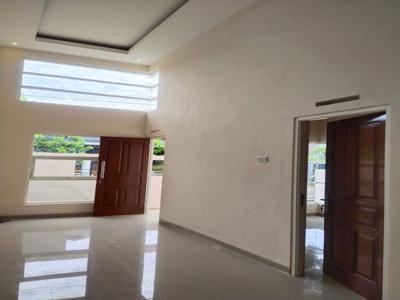 Jual cepat Rumah mewah murah 2 Lantai di Surabaya Timur