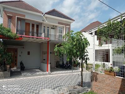 jual rumah mewah 2 lantai murah dekat kota