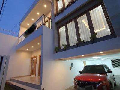 Rumah Baru Style Modern area Teuku Umar Denpasar Barat