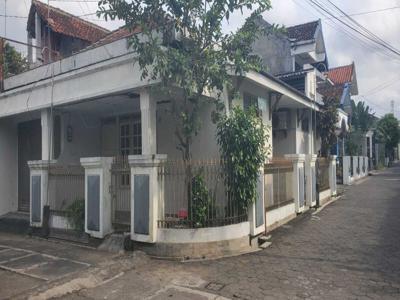 Tanah Pekarangan Bagus Bonus Bangunan Area Premium Jl Perumnas Seturan