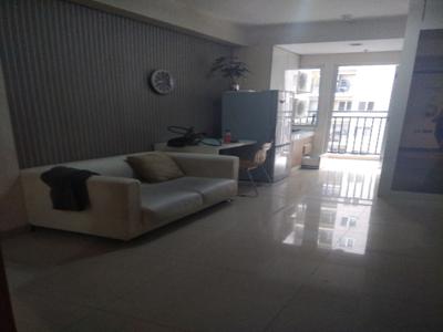 Disewakan apartemen Sudirman Suites murah full furnish tengah kota