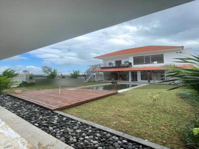 Disewakan Villa 2 Bedrooms View Sawah Di Munggu Dekat Canggu