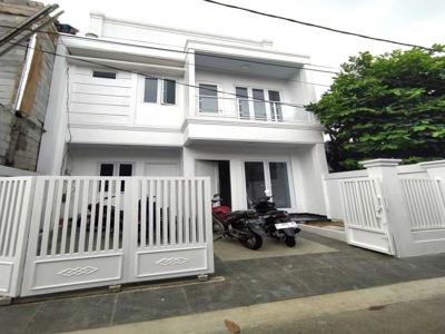 Rumah Baru 2,5 Lantai+ Rooftop Murah di Pondok Kelapa Jakarta Timur