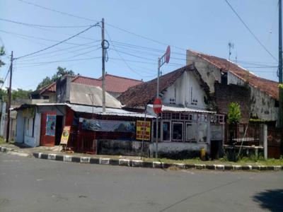 Rumah Hitung Tanah Jl. KH Wahid Hasyim Pusat Kota Lumajang Komersial A