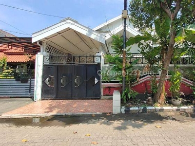 Disewakan Rumah 2 Lantai di Perumahan Ketintang Permai Surabaya