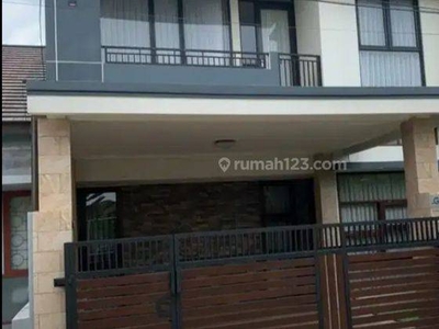 Disewakan Rumah Cantik Siap Huni Dalam Komplek Ciganitri Bandung