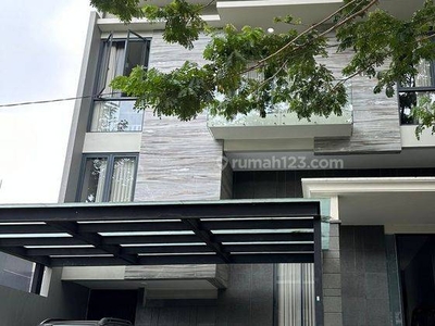 Disewakan Rumah Mewah Semifurnish Eastwood Citraland