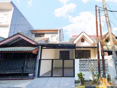 Rumah Bagus Semi Furnished SHM di Kencana Loka Bsd, Tangerang