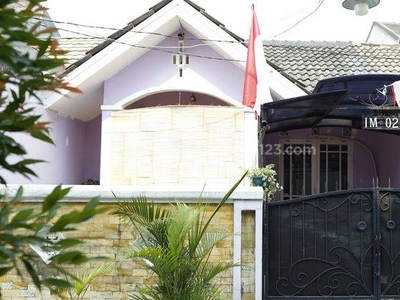Rumah Sudah Renovasi SHM di Acropolis Bdb 3, Bogor