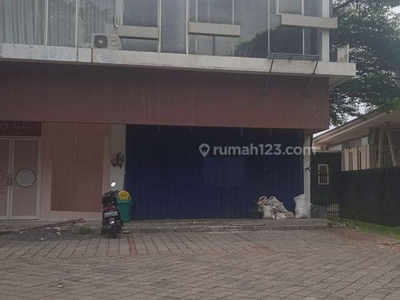 Cocok kantor dekat pintu tol tengah kota sidoarjo di Kahuripan lahan parkir luas