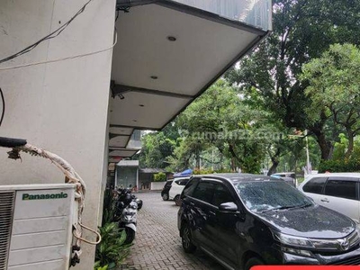 Dijual Murah Gedung 5 Lantai Commercial Area Ring 1 di Kebon Sirih, Jakarta Pusat .