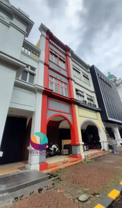 Disewa Ruko 3 Lantai Siap Pakai di Jl. Alternatif Cibubur