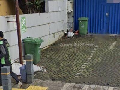 Disewakan Ruko 3 Lantai di Area Bagus Jakarta Selatan