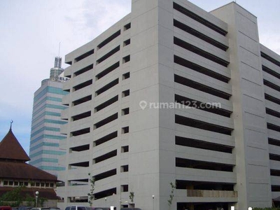 Gedung 14 lantai ++ di Jl. TB Simatupang. Jakarta selatan