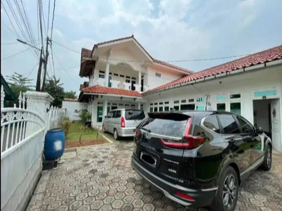 Dijual rumah bagus kokoh 2lt bangunan bata merah Batu Ampar Condet