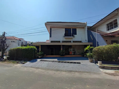 Dijual Rumah Dengan Toko di Jalan Bukit Tembakau, Bukit Sari