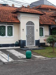 dijual rumah di taman ubud lippo karawaci