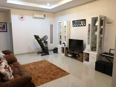 Dijual Rumah Mewah 3 Lantai di Pluit Putri Jakarta Utara