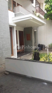 Disewakan Rumah Siap Huni Full Furnish di Jl. Panglima Polim Rp270 Juta/tahun | Pinhome
