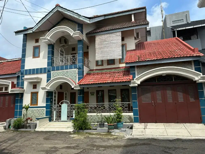 Jual rumah 2 lantai LT180 m2 LB254 m2 kondisi baik Lopang kota serang
