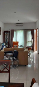 Rumah 2 Lantai Semi Furnish Siap Huni di Pesanggrahan, Jakarta Selatan