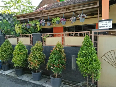 RUMAH BAGUS 2 LANTAI SIAP HUNI HARGA BAGUS DI LOWOKWARU KOTA MALANG.