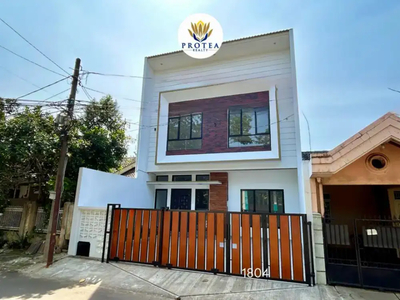 Rumah baru 2 lantai depan taman di Griya Loka, BSD