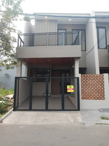 Rumah baru 2 lantai siap huni di BSD Villa Melati Mas SHM lokasi bagus