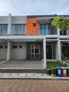 Rumah Magenta 2 Lantai di Pantai Indah Kapuk 2