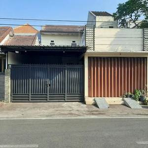 Rumah Toko Poros Jalan Sawojajar Malang